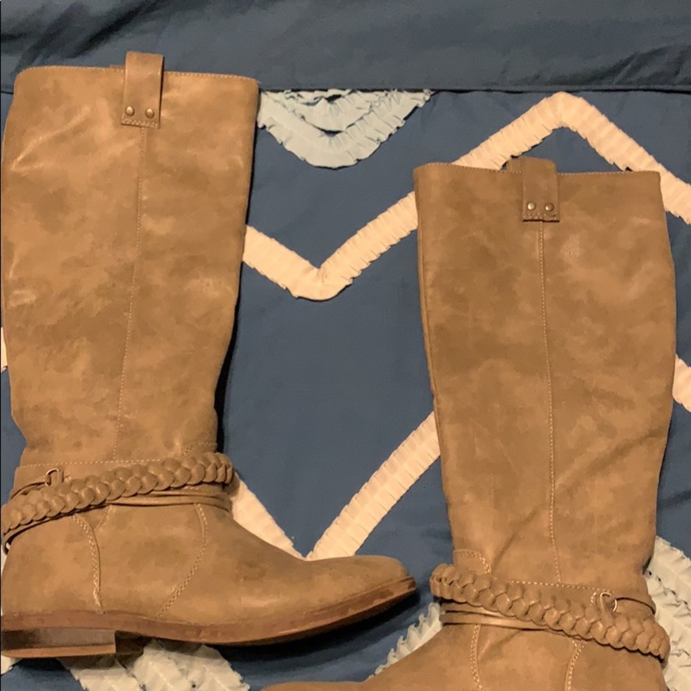 Grey Women’s Boots